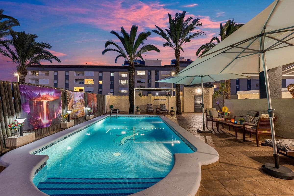 4 bedroom Villa for sale in Torrevieja - € 656,000 (Ref: 10013866)