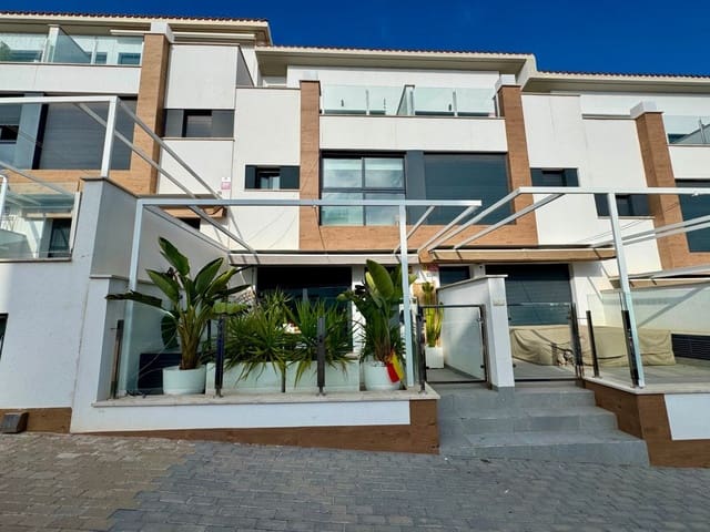 4 soveværelse Villa til salg i Guardamar del Segura - € 374.000 (Ref: 10013868)