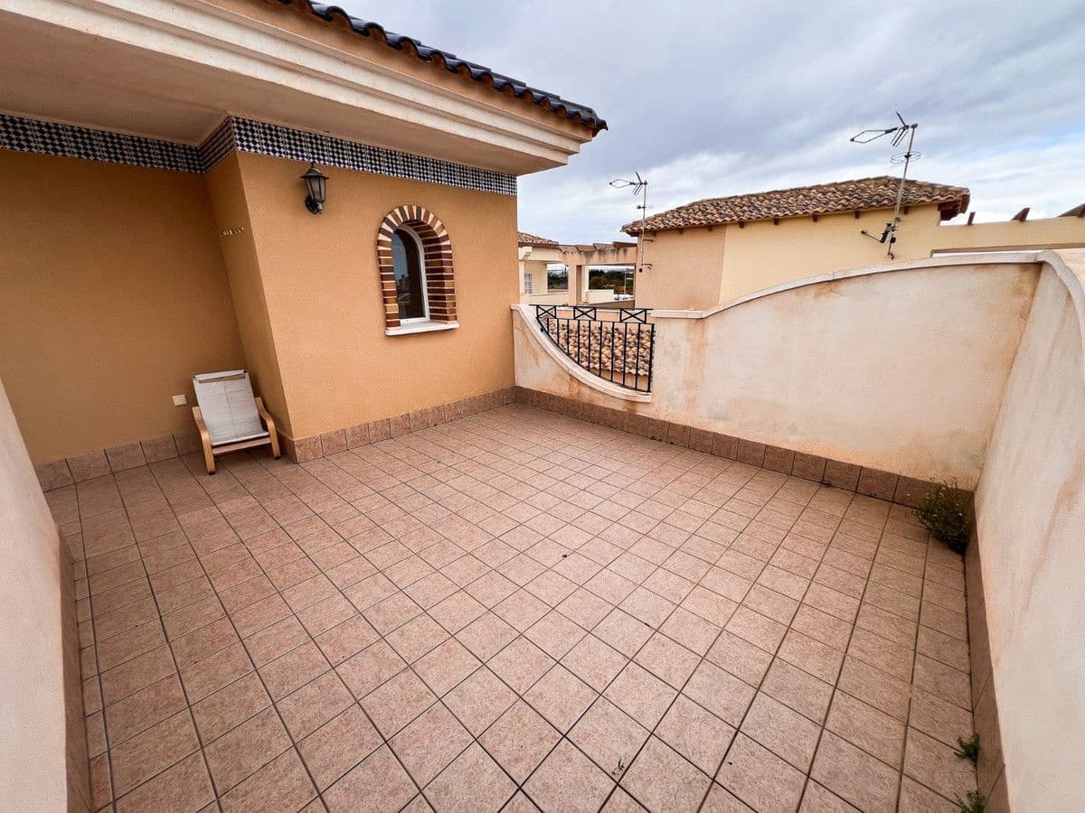 3 soverom Kjedet enebolig til salgs i Pilar de la Horadada - € 369 000 (Ref: 10013873)