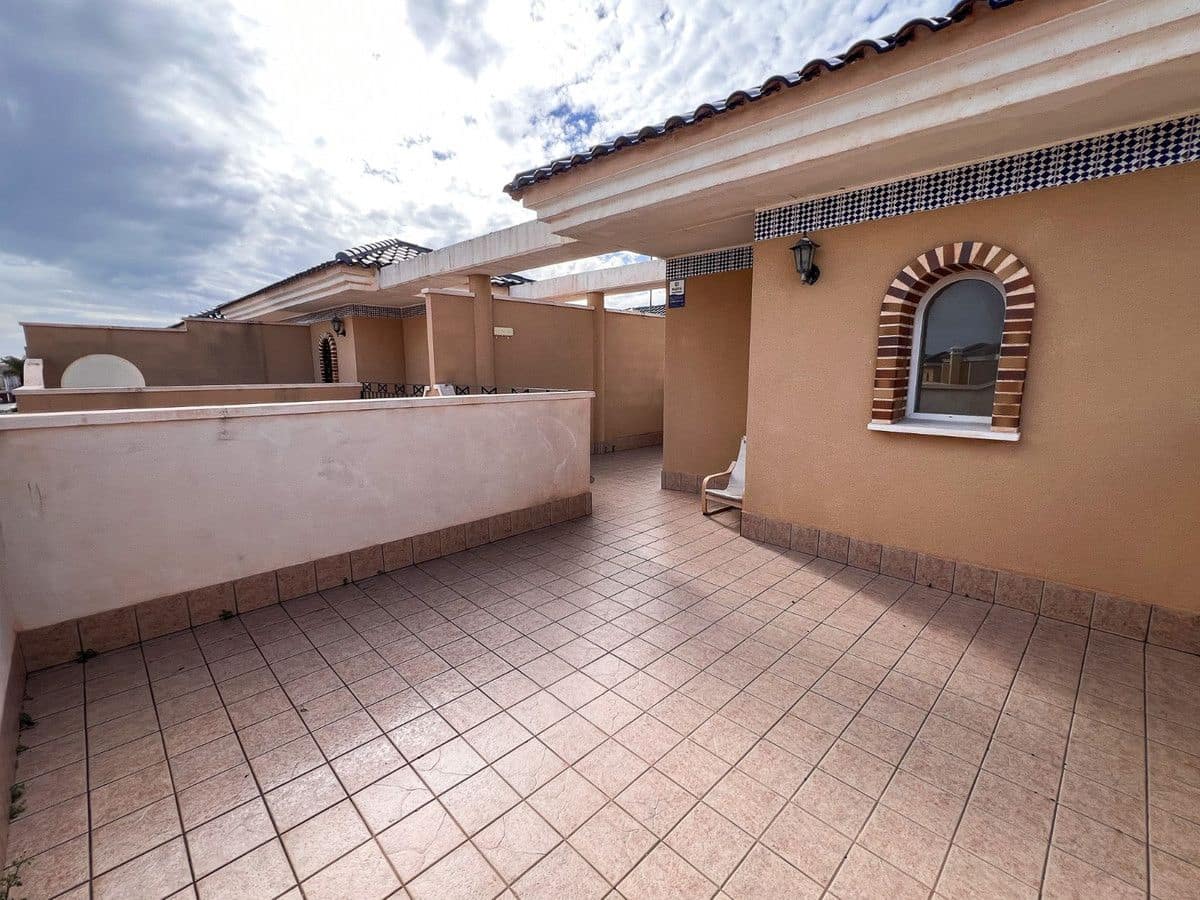 3 soverom Kjedet enebolig til salgs i Pilar de la Horadada - € 369 000 (Ref: 10013873)