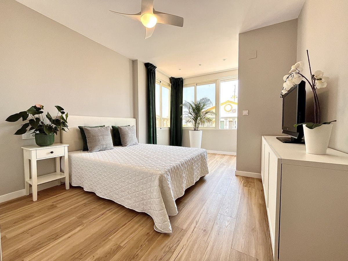 3 quarto Casa em Banda para venda em Orihuela Costa - 277 900 € (Ref: 10013880)