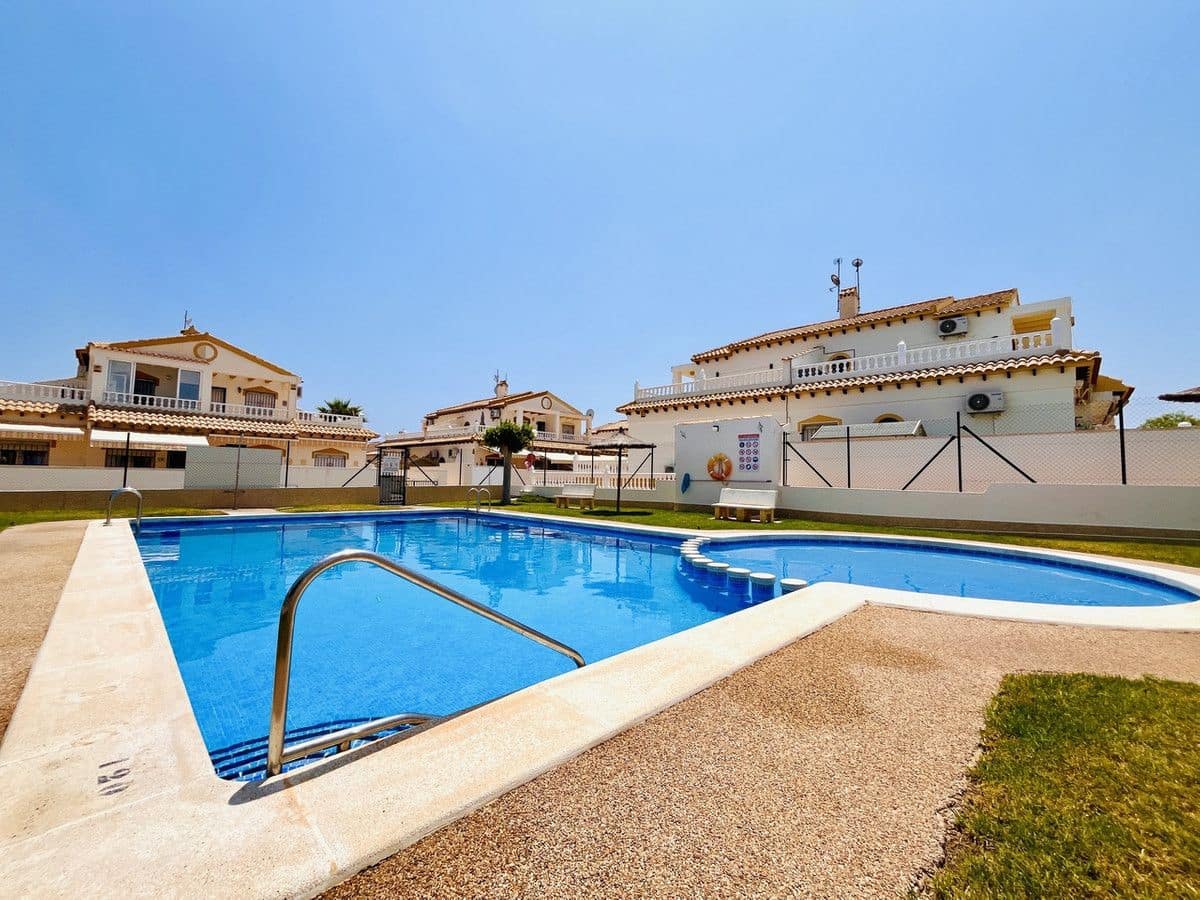 3 quarto Casa em Banda para venda em Orihuela Costa - 277 900 € (Ref: 10013880)