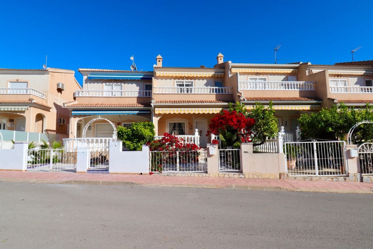3 chambre Maison de Ville à vendre à Dona Pepa avec piscine - 249 950 € (Ref: 10013883)