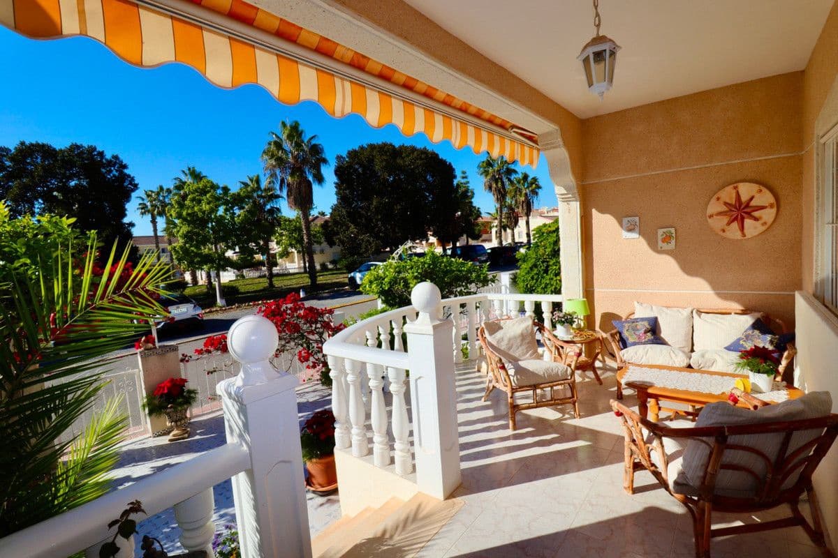 3 chambre Maison de Ville à vendre à Dona Pepa avec piscine - 249 950 € (Ref: 10013883)