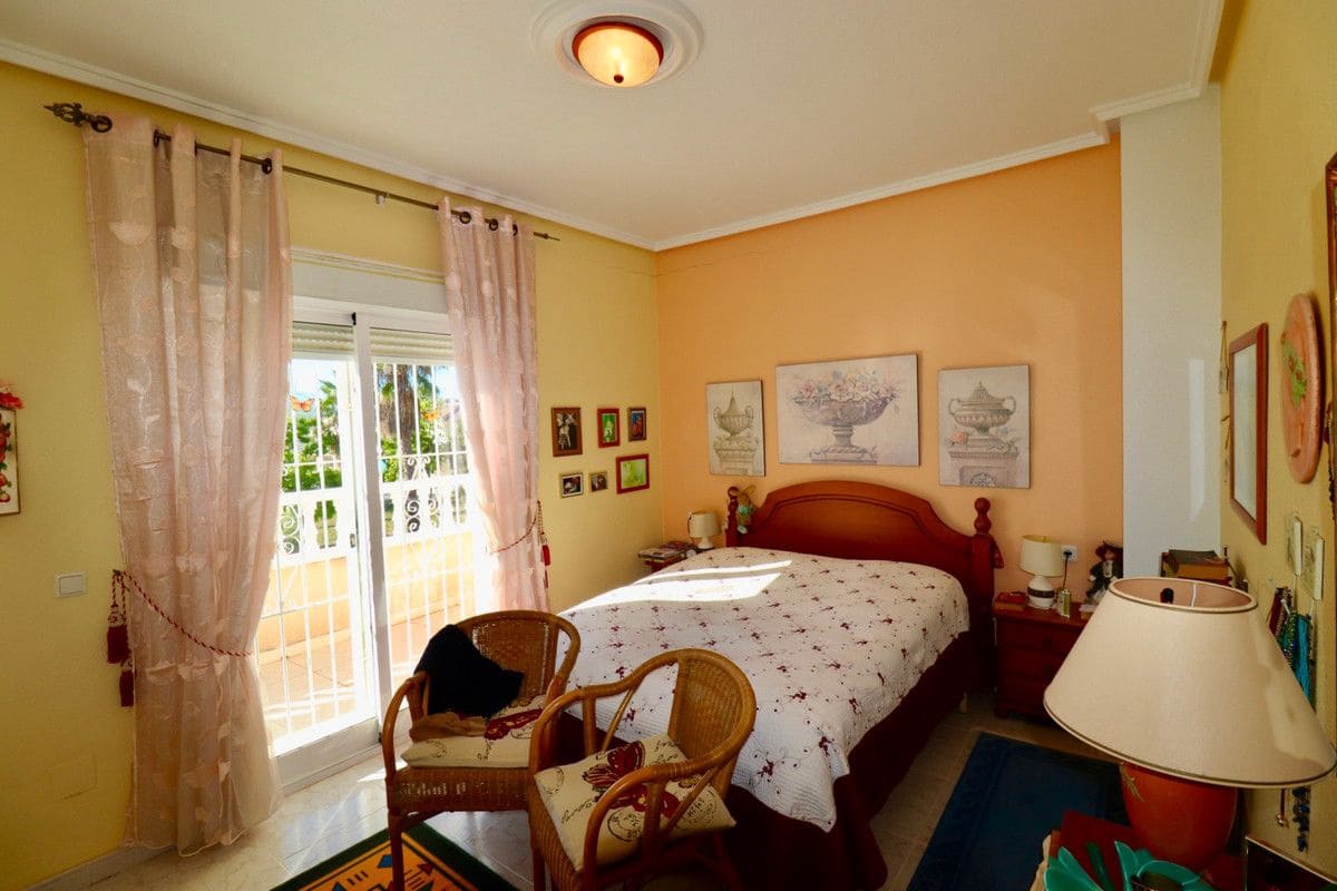 3 chambre Maison de Ville à vendre à Dona Pepa avec piscine - 249 950 € (Ref: 10013883)