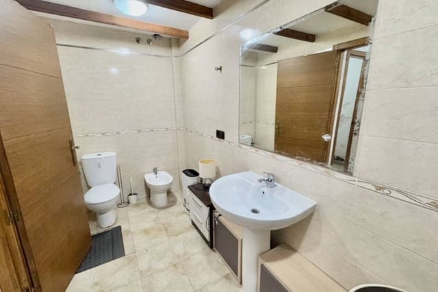 5 sypialnia Dom na sprzedaż w Guardamar del Segura z basenem - 199 995 € (Ref: 10013885)