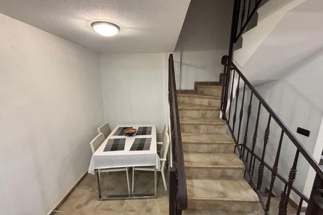 5 sypialnia Dom na sprzedaż w Guardamar del Segura z basenem - 199 995 € (Ref: 10013885)