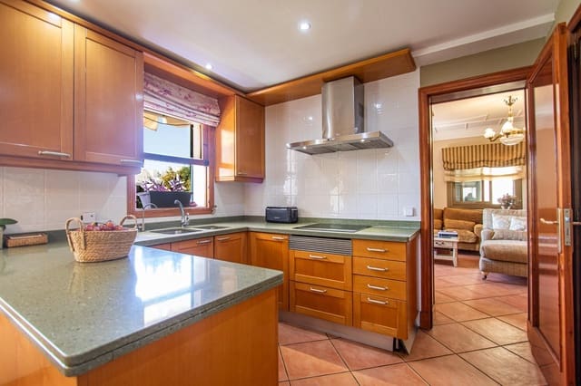 4 makuuhuone Huoneisto myytävänä paikassa Palma de Mallorca - 850 000 € (Ref: 10013887)
