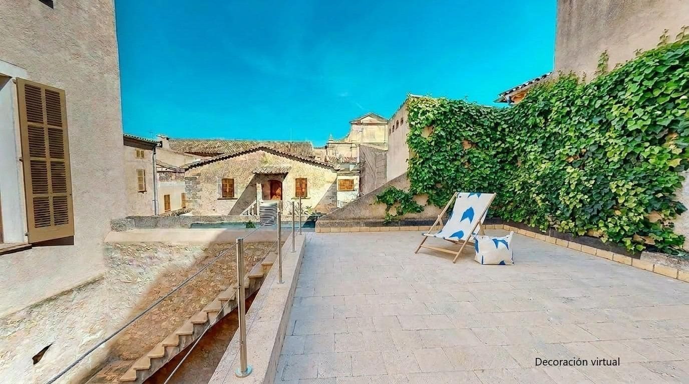7 bedroom Townhouse for sale in Sineu with garage - € 780,000 (Ref: 10013888)
