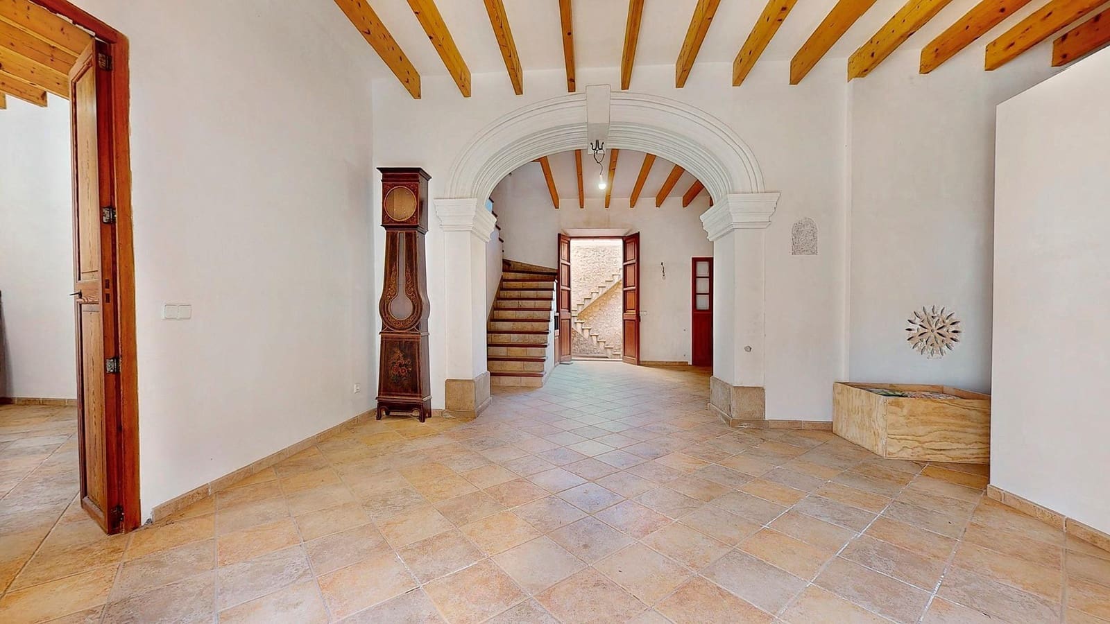 7 bedroom Townhouse for sale in Sineu with garage - € 780,000 (Ref: 10013888)