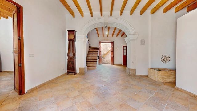 7 soveværelse Byhus til salg i Sineu med garage - € 780.000 (Ref: 10013888)