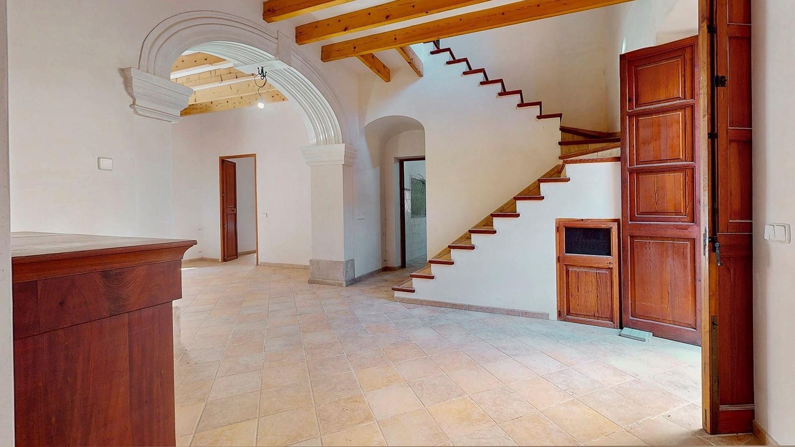7 bedroom Townhouse for sale in Sineu with garage - € 780,000 (Ref: 10013888)