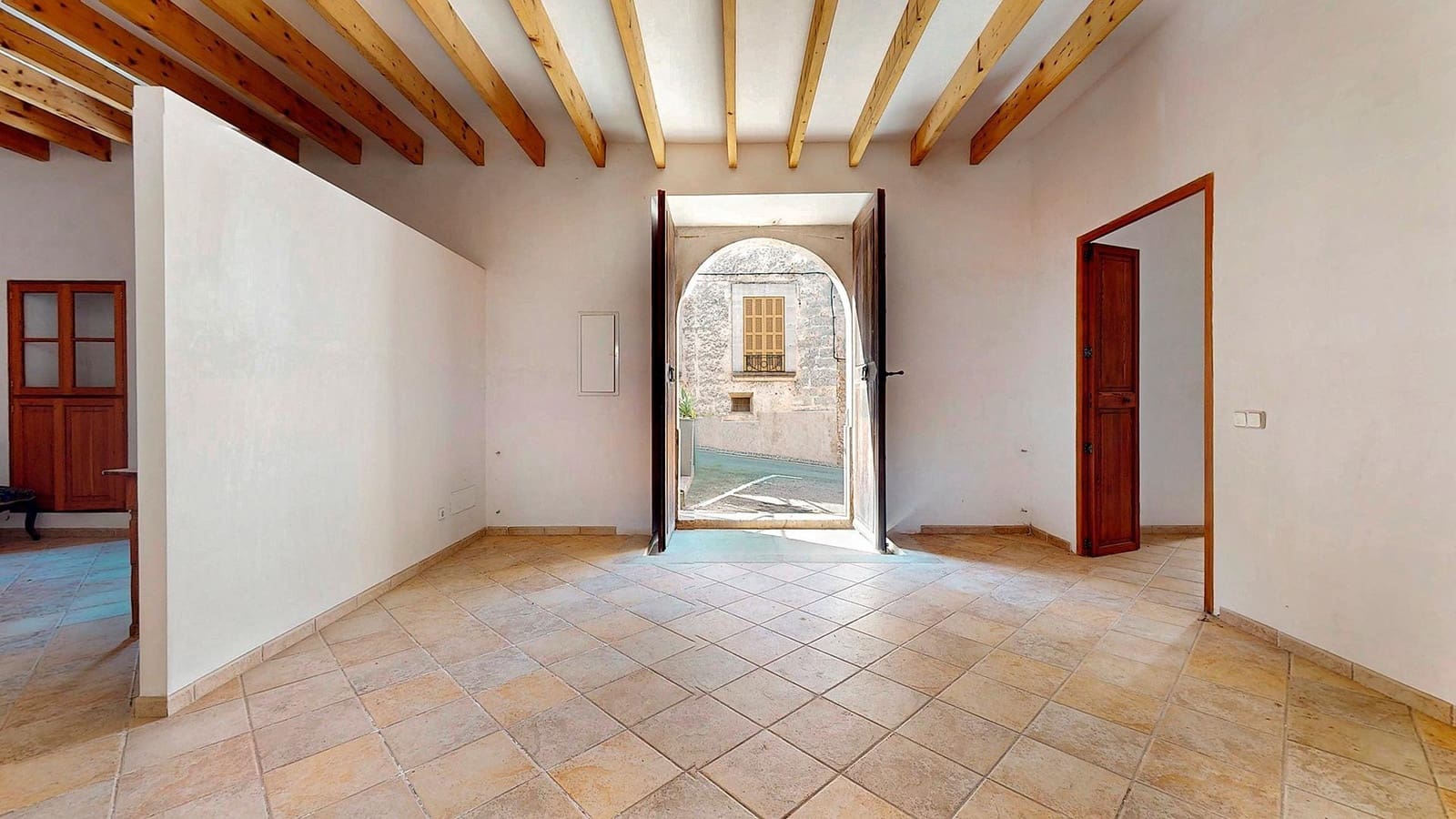 7 bedroom Townhouse for sale in Sineu with garage - € 780,000 (Ref: 10013888)