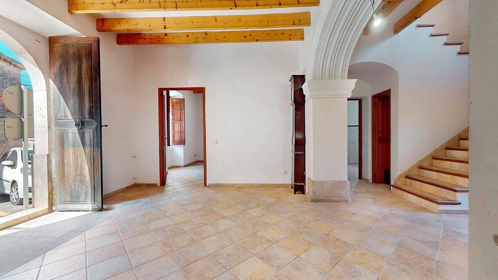 7 bedroom Townhouse for sale in Sineu with garage - € 780,000 (Ref: 10013888)