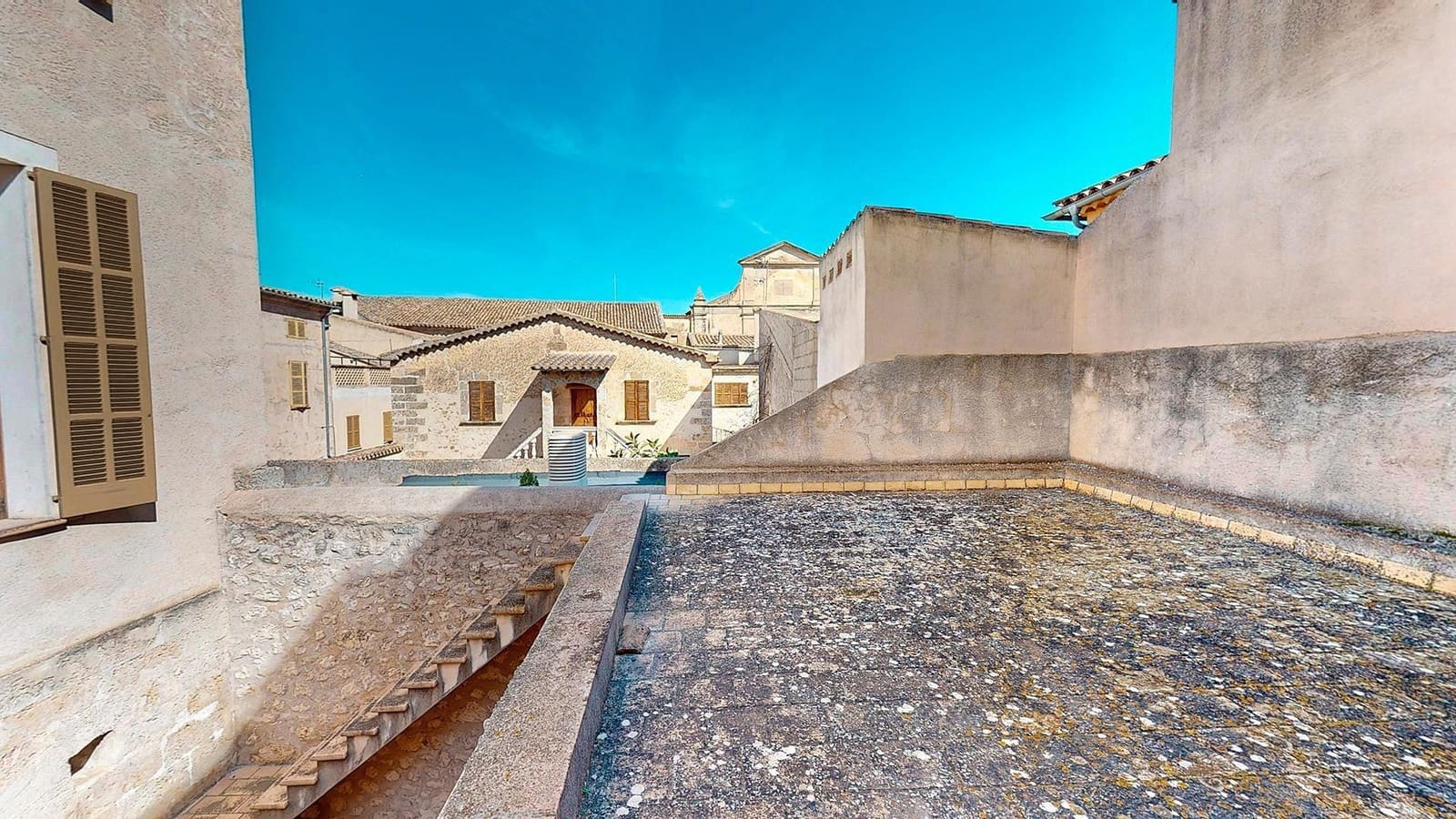 7 bedroom Townhouse for sale in Sineu with garage - € 780,000 (Ref: 10013888)