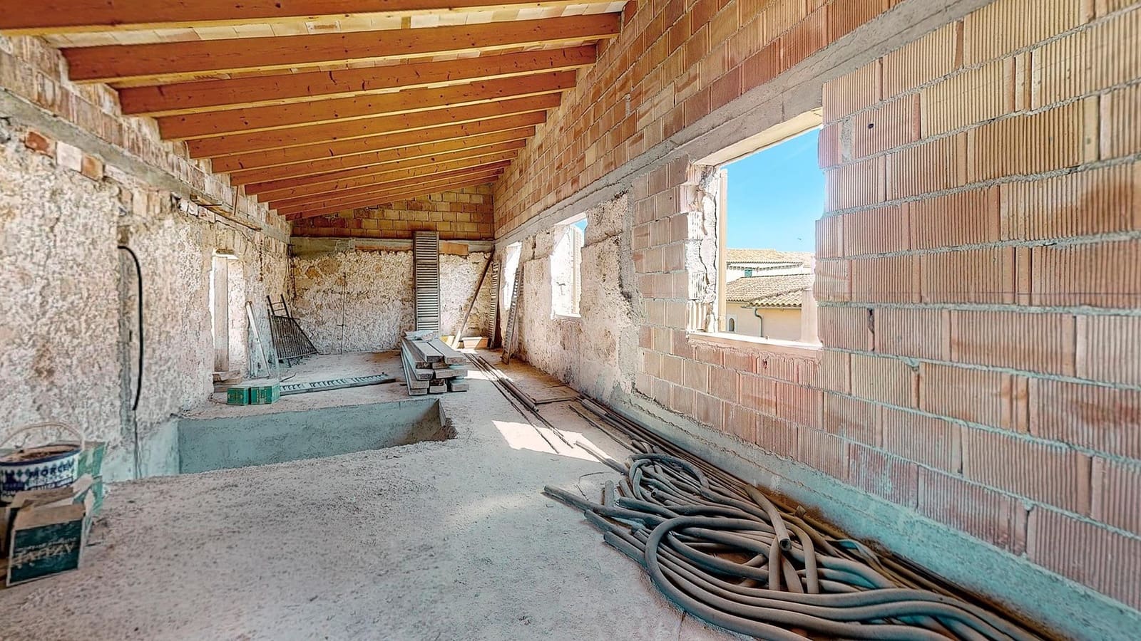 7 bedroom Townhouse for sale in Sineu with garage - € 780,000 (Ref: 10013888)