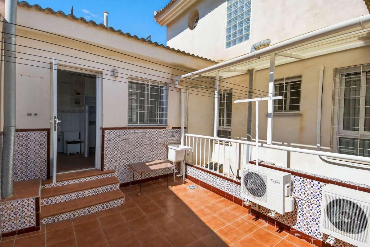 5 chambre Villa/Maison à vendre à Lo Pagan - 299 990 € (Ref: 10015787)