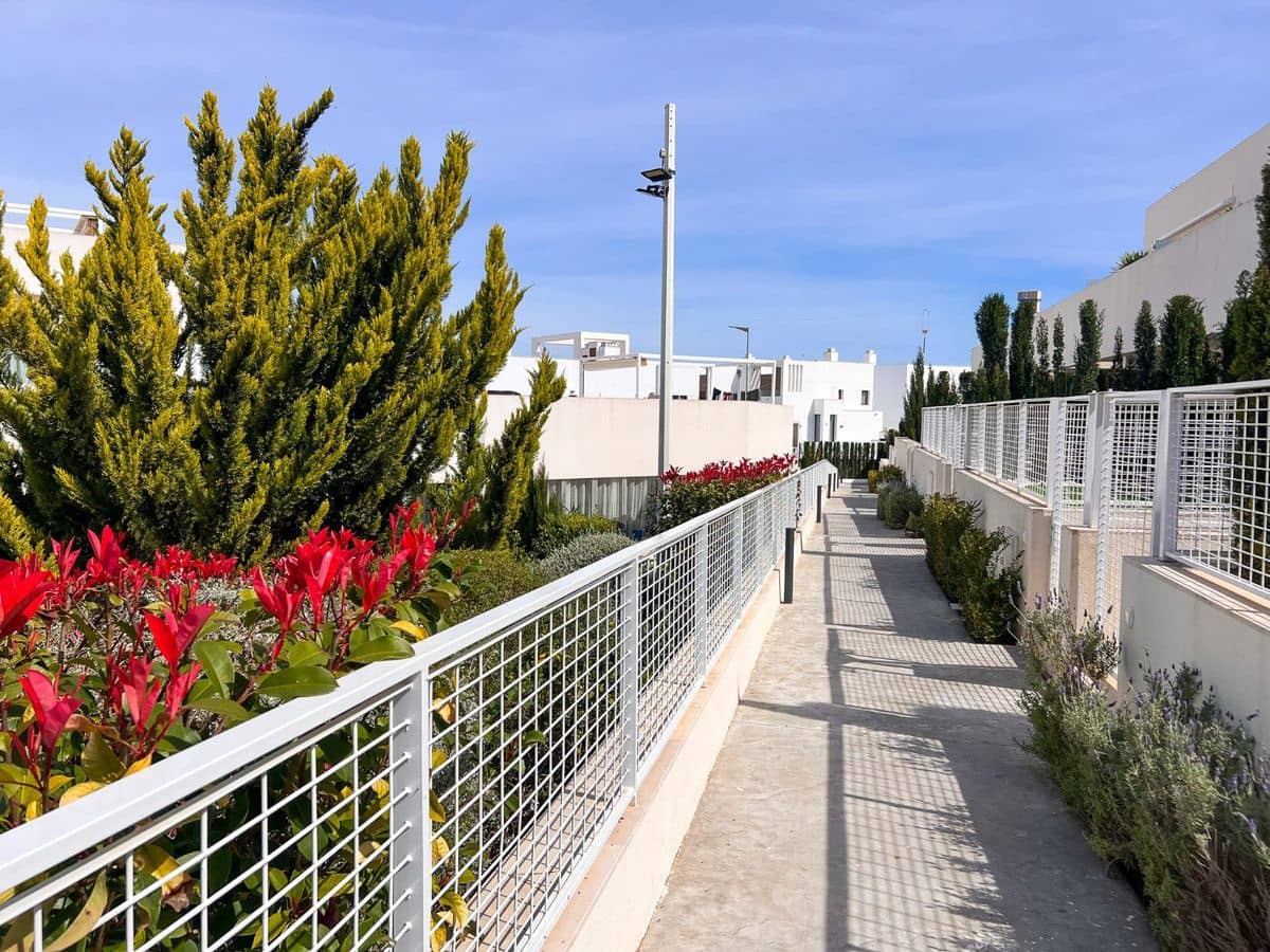 Apartamento de 2 habitaciones en La Florida en venta - 310.000 € (Ref: 10015789)