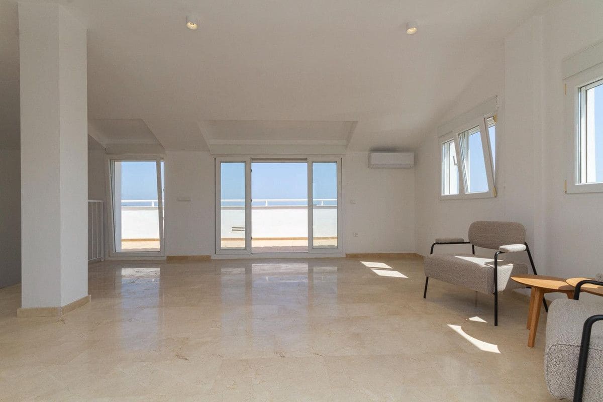Apartamento de 2 habitaciones en Pego en venta - 215.000 € (Ref: 10015792)