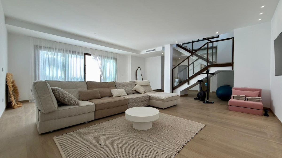5 slaapkamer Villa te koop in Finestrat - € 895.000 (Ref: 10015793)