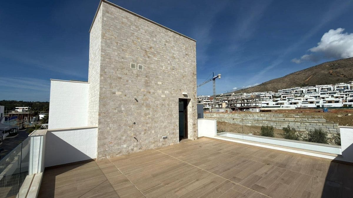 5 slaapkamer Villa te koop in Finestrat - € 895.000 (Ref: 10015793)