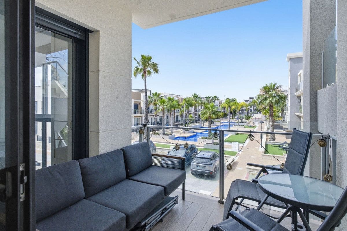 2 sovrum Lägenhet till salu i La Zenia med pool - 249 000 € (Ref: 10017781)