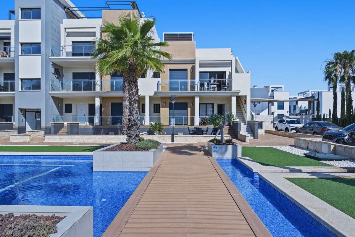 2 sovrum Lägenhet till salu i La Zenia med pool - 249 000 € (Ref: 10017781)