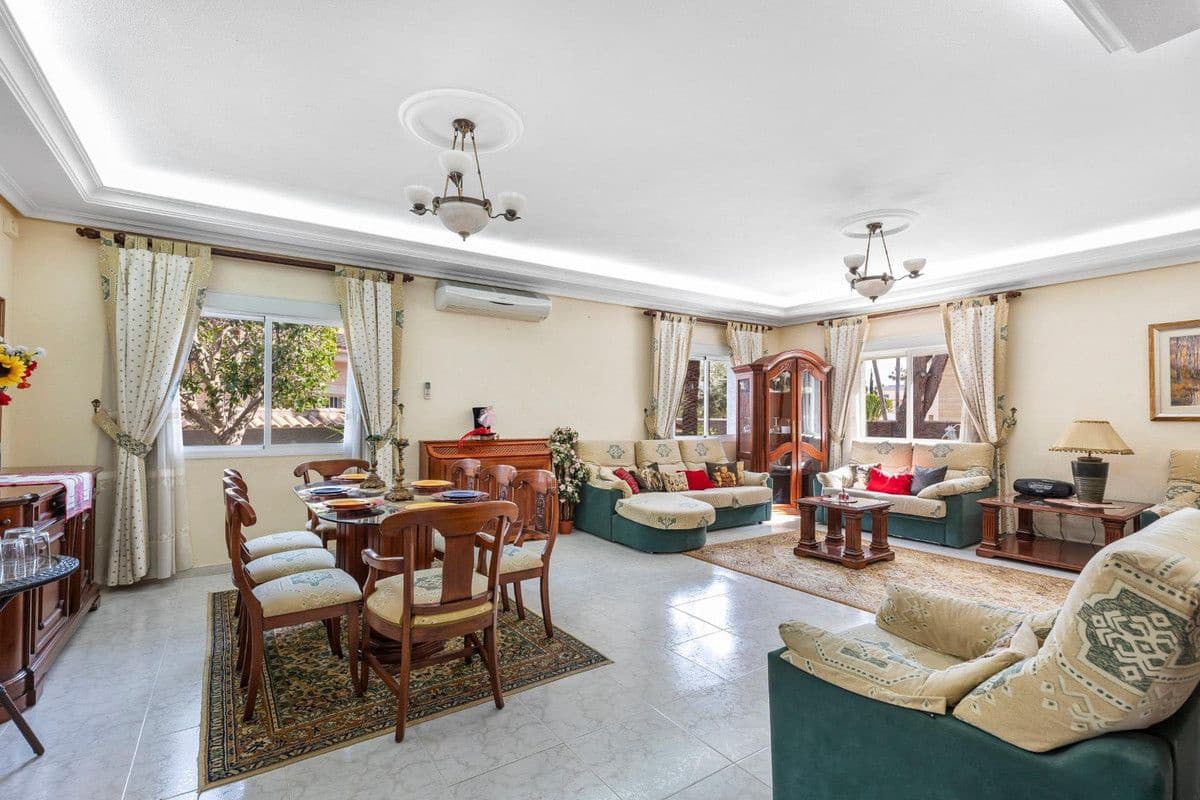 5 sovrum Villa till salu i Rojales med pool - 565 000 € (Ref: 10017785)