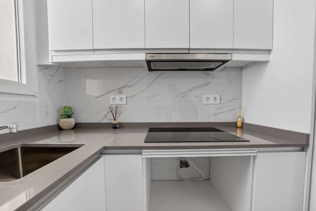 2 Zimmer Apartment zu verkaufen in Torrevieja - 198.900 € (Ref: 10017801)