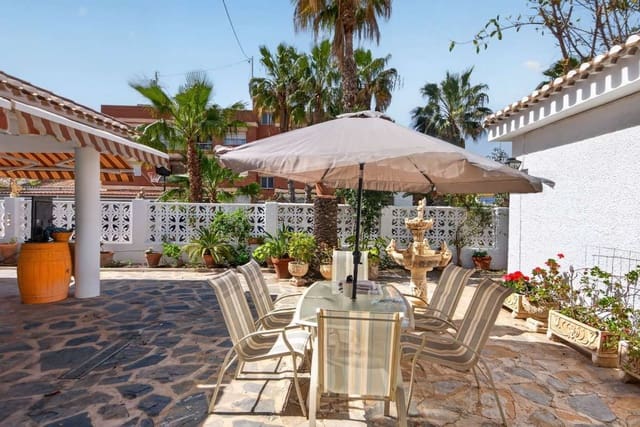 3 Zimmer Villa zu verkaufen in Lo Pagan, San Pedro del Pinatar mit Pool - 995.000 € (Ref: 10017804)