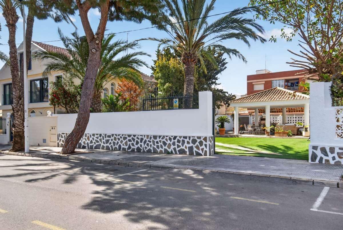 3 Zimmer Villa zu verkaufen in Lo Pagan mit Pool - 995.000 € (Ref: 10017804)