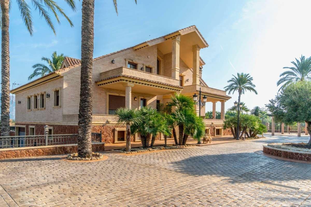 4 soveværelse Villa til salg i Orihuela med swimmingpool - € 1.799.990 (Ref: 10017805)