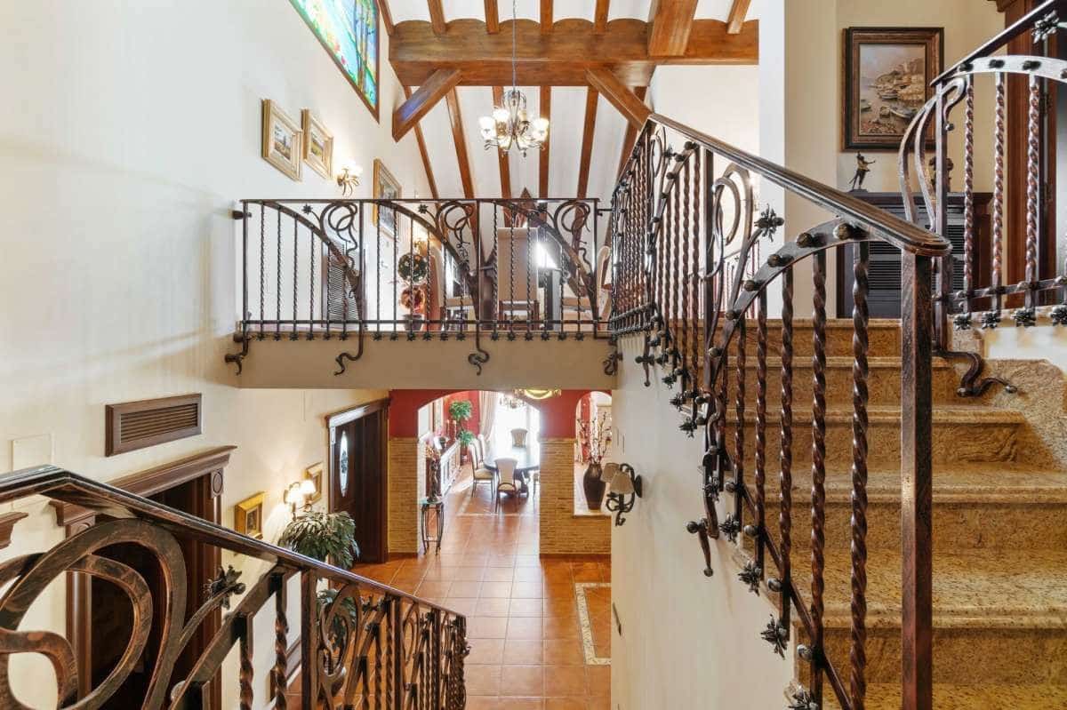 4 soveværelse Villa til salg i Orihuela med swimmingpool - € 1.799.990 (Ref: 10017805)