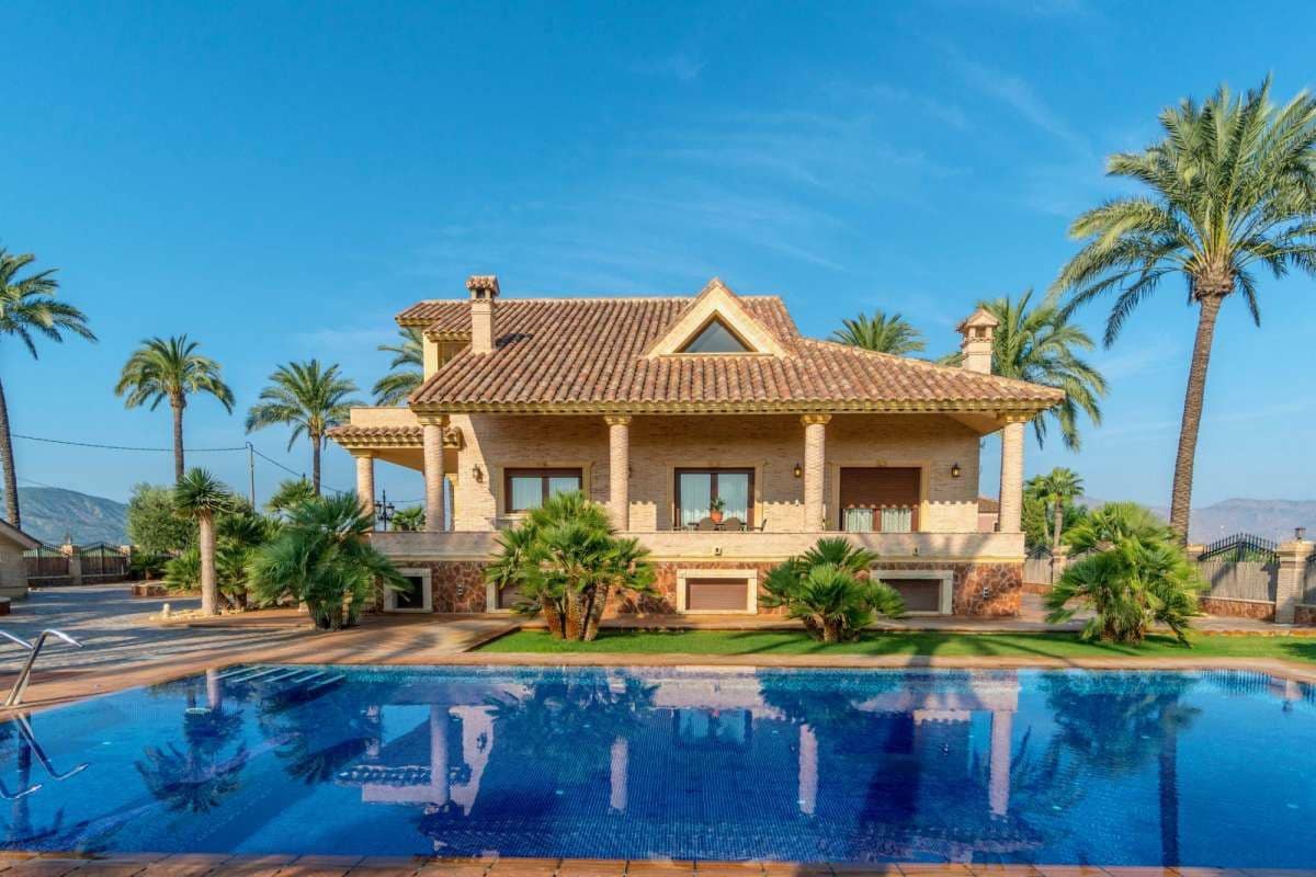 4 soveværelse Villa til salg i Orihuela med swimmingpool - € 1.799.990 (Ref: 10017805)
