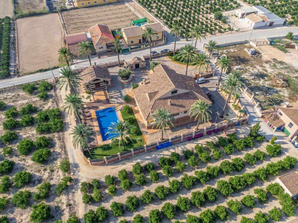 4 soveværelse Villa til salg i Orihuela med swimmingpool - € 1.799.990 (Ref: 10017805)