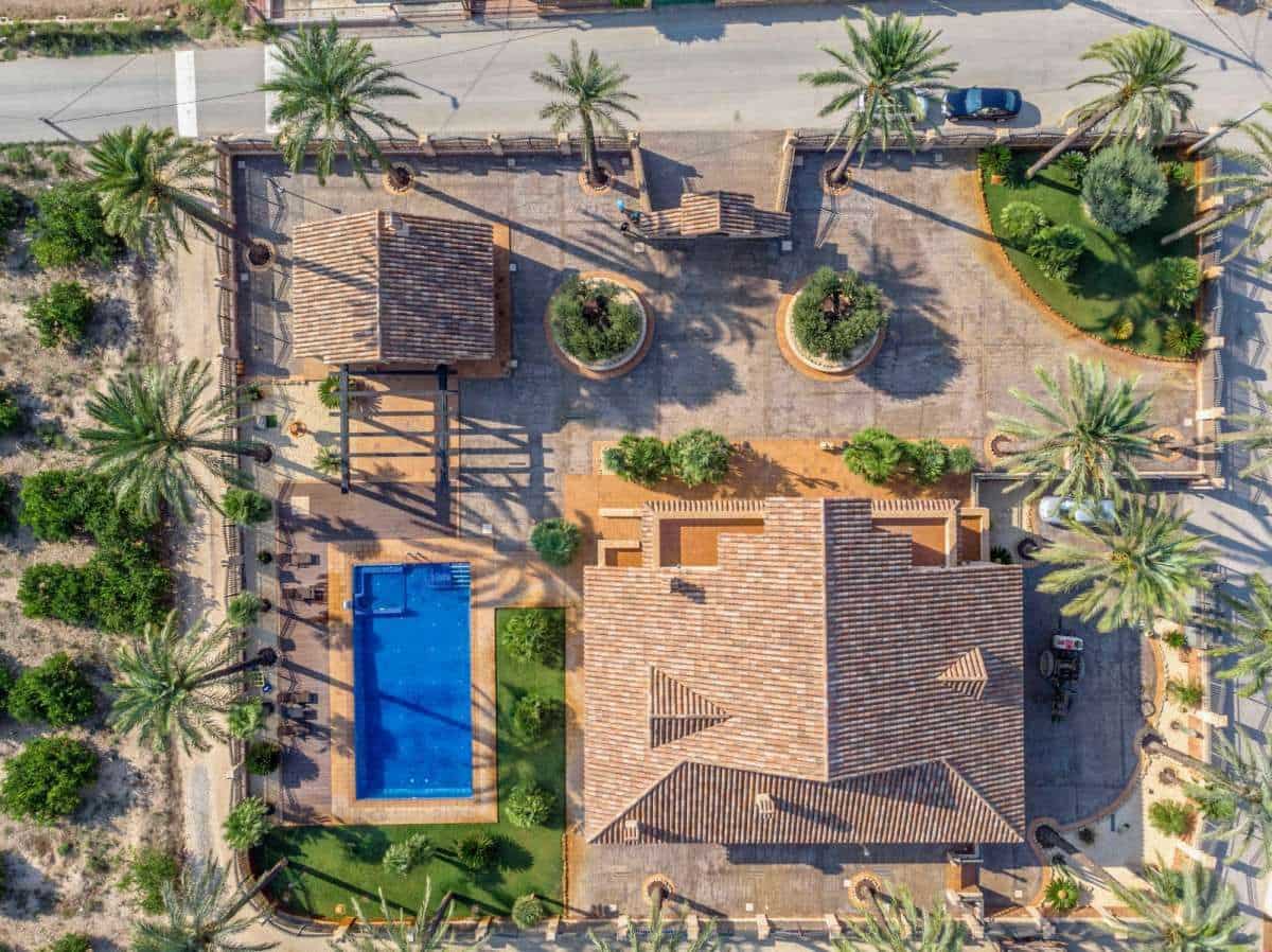 4 soveværelse Villa til salg i Orihuela med swimmingpool - € 1.799.990 (Ref: 10017805)