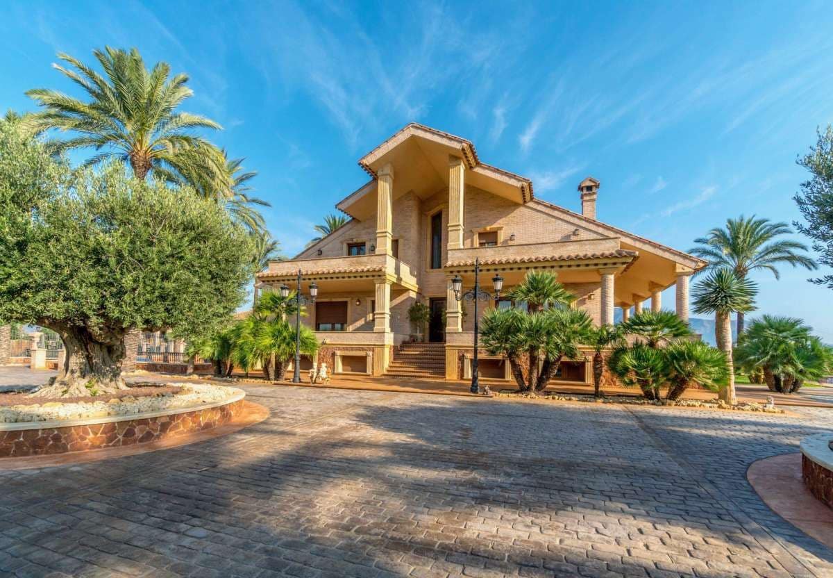 4 soveværelse Villa til salg i Orihuela med swimmingpool - € 1.799.990 (Ref: 10017805)