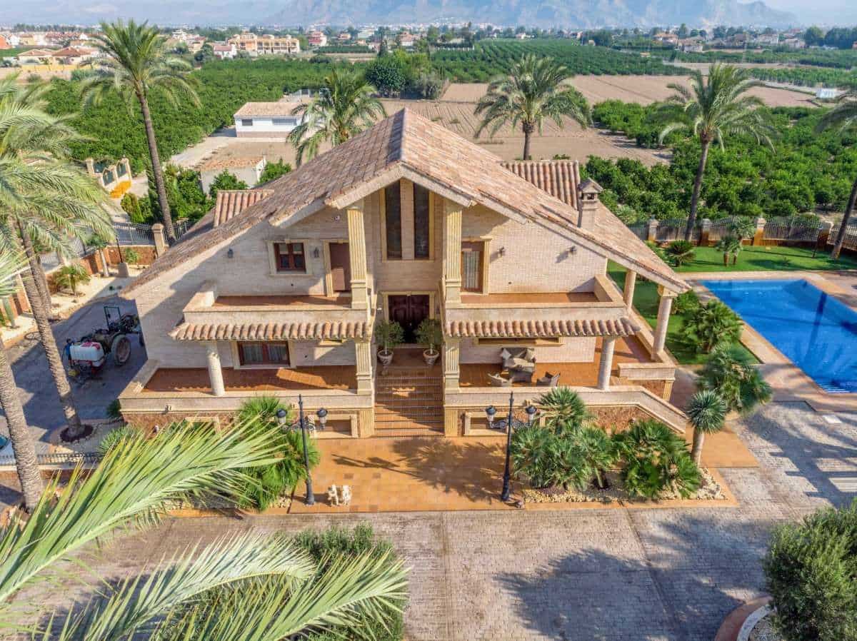 4 soveværelse Villa til salg i Orihuela med swimmingpool - € 1.799.990 (Ref: 10017805)