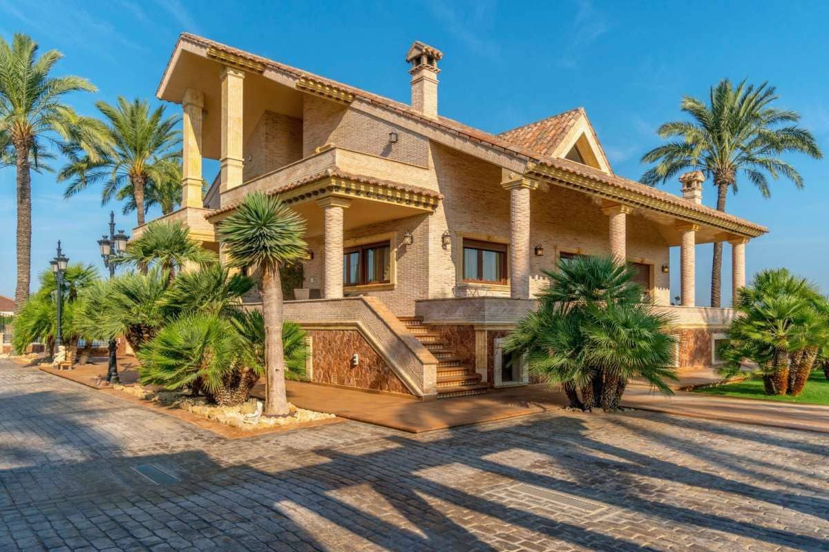 4 soveværelse Villa til salg i Orihuela med swimmingpool - € 1.799.990 (Ref: 10017805)