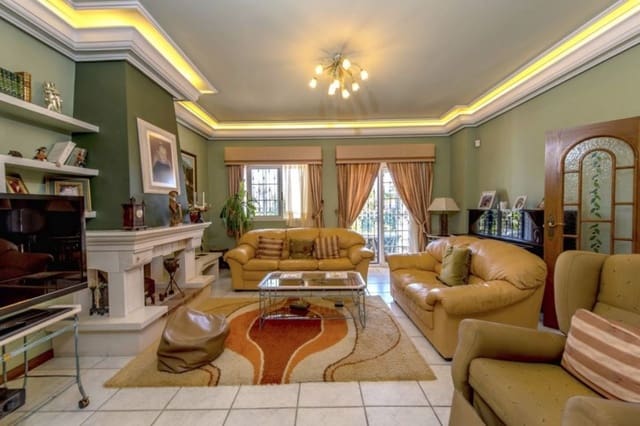 6 sypialnia Willa na sprzedaż w Los Europeos, Torrevieja - 950 000 € (Ref: 10017809)