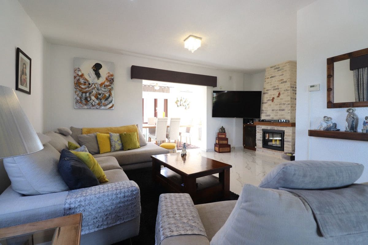 5 sovrum Villa till salu i Algorfa med pool - 649 950 € (Ref: 10017811)