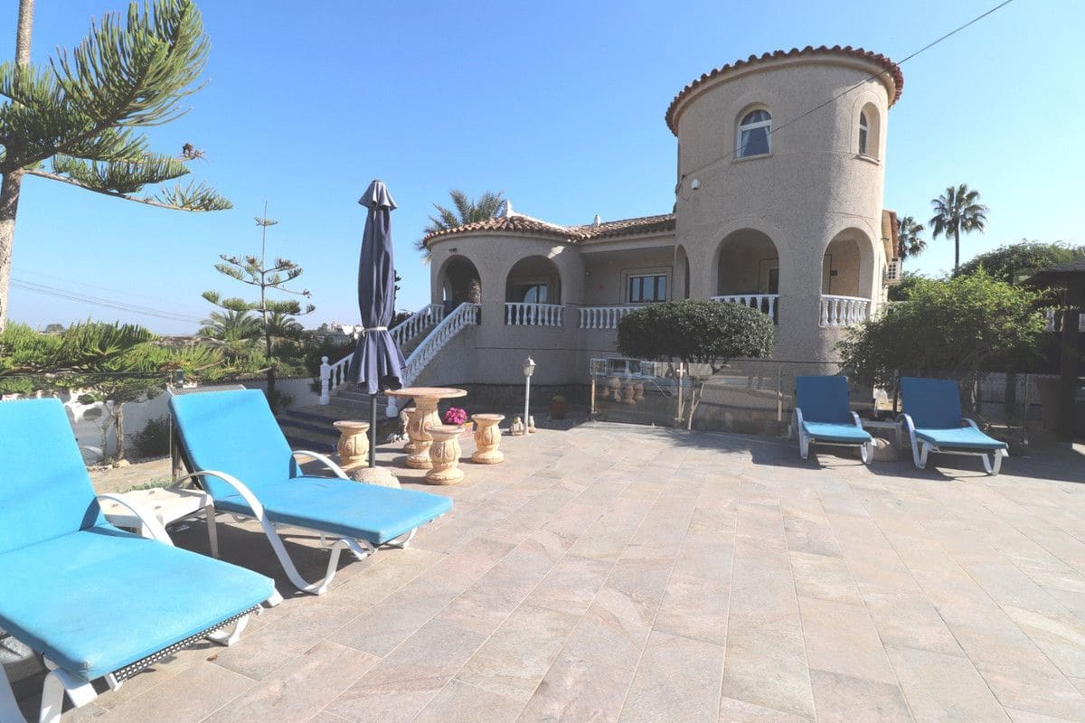 5 sovrum Villa till salu i Algorfa med pool - 649 950 € (Ref: 10017811)