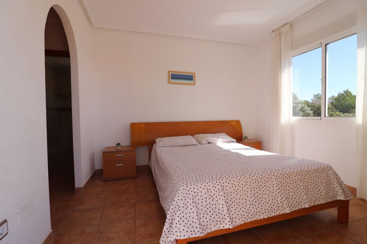 Chalet de 3 habitaciones en San Miguel de Salinas en venta con piscina - 250.000 € (Ref: 10017814)