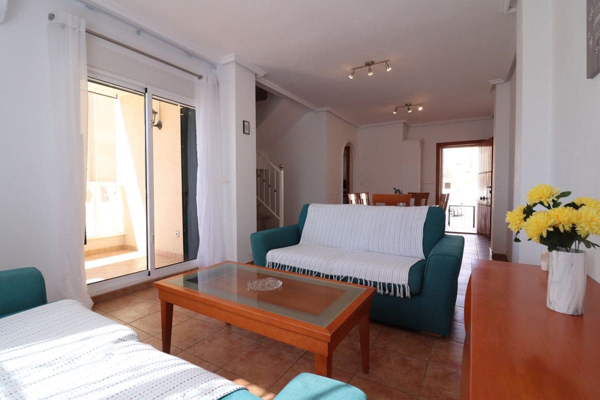Chalet de 3 habitaciones en San Miguel de Salinas en venta con piscina - 250.000 € (Ref: 10017814)
