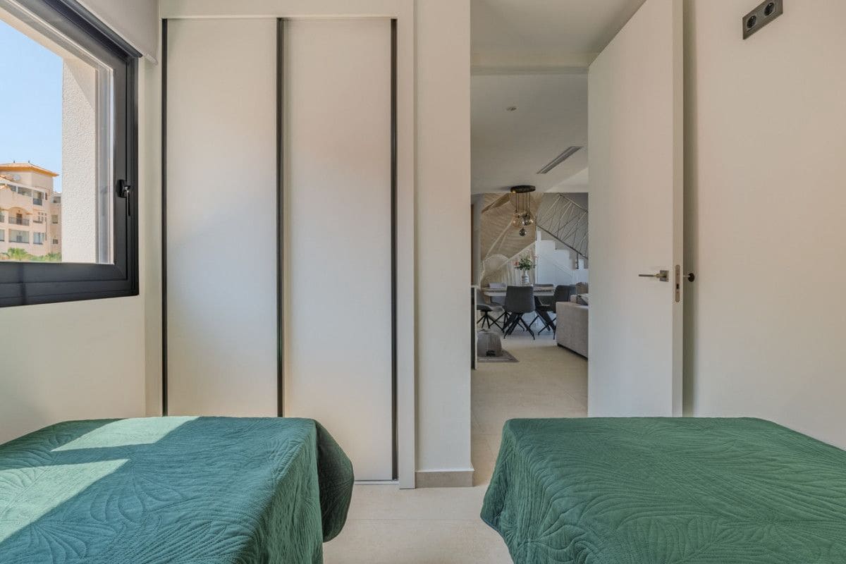 3 soverom Leilighet til salgs i Guardamar del Segura - € 620 000 (Ref: 10017817)