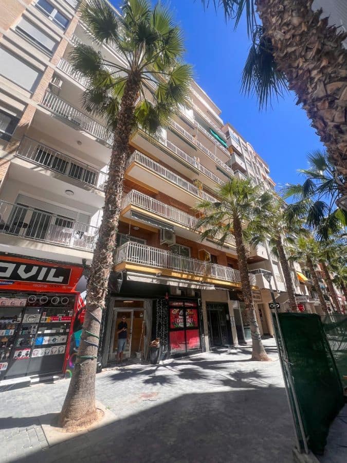 4 slaapkamer Appartement te koop in Torrevieja - € 285.000 (Ref: 10017819)