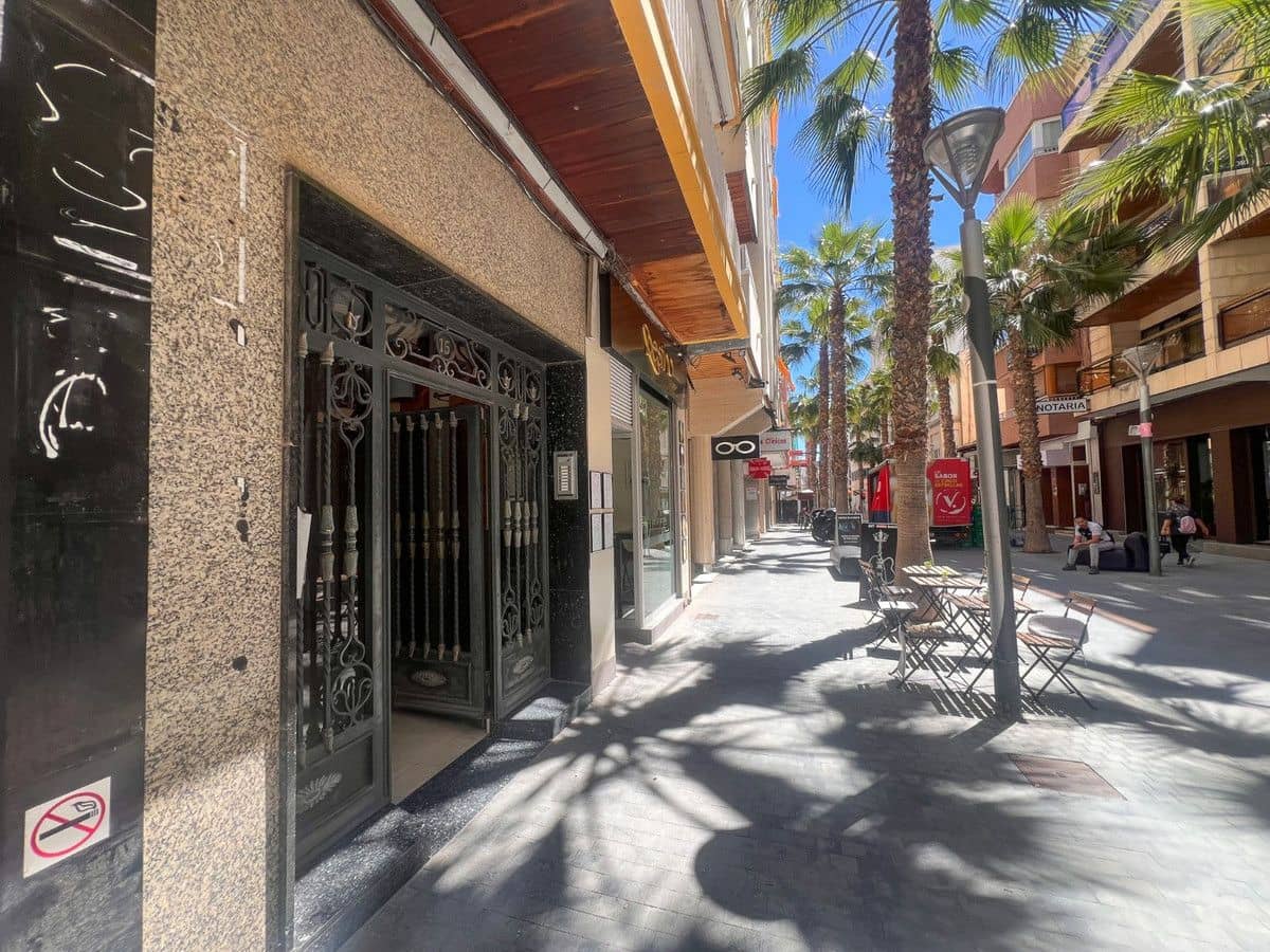 4 slaapkamer Appartement te koop in Torrevieja - € 285.000 (Ref: 10017819)