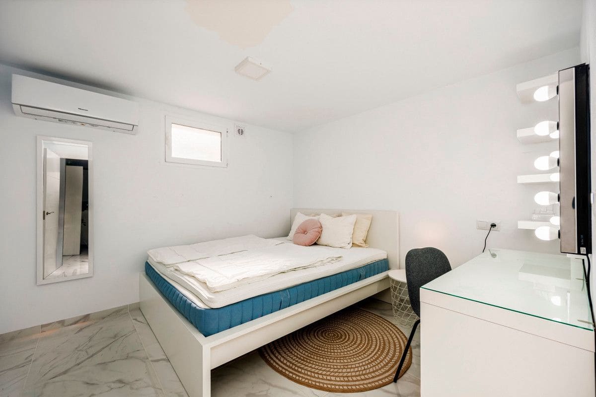 Chalet de 5 habitaciones en Rojales en venta con piscina - 590.000 € (Ref: 10017821)