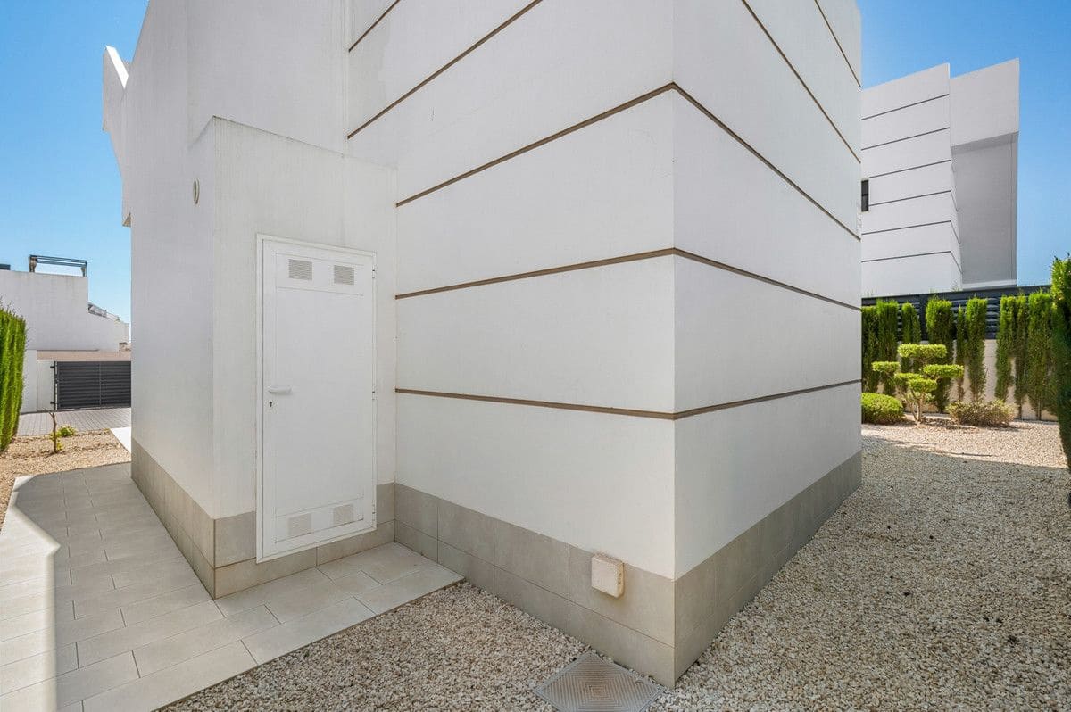 3 bedroom Villa for sale in Rojales - € 499,000 (Ref: 10017822)