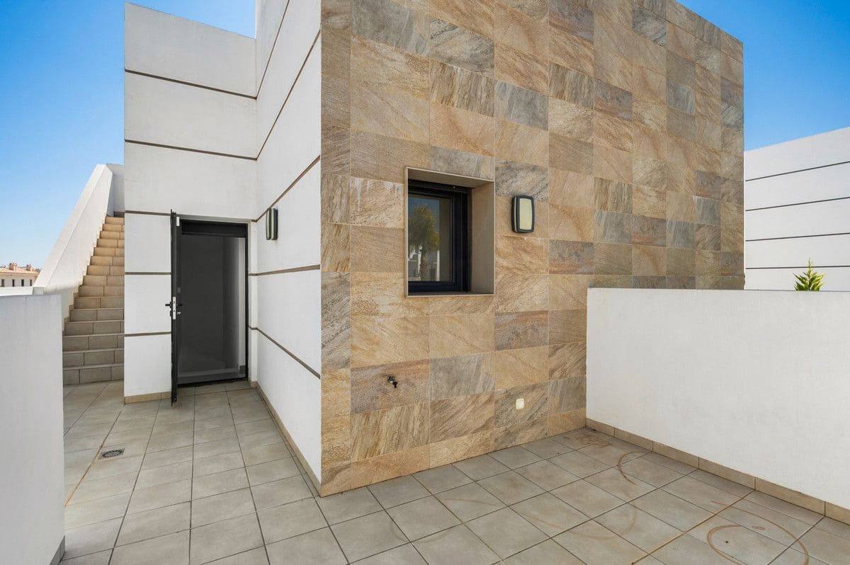 3 bedroom Villa for sale in Rojales - € 499,000 (Ref: 10017822)